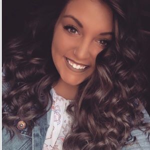 Meet your Posher, Bobbie